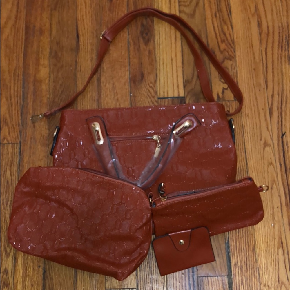New 4 Pc purse set